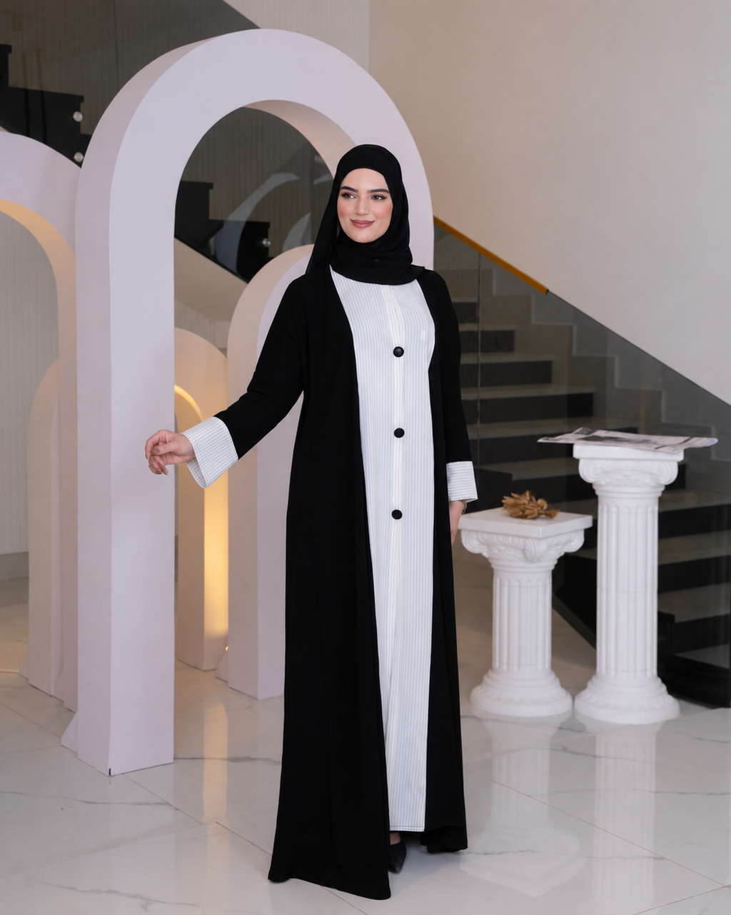 عباية كلاسيك عملية بتفاصيل مخططة