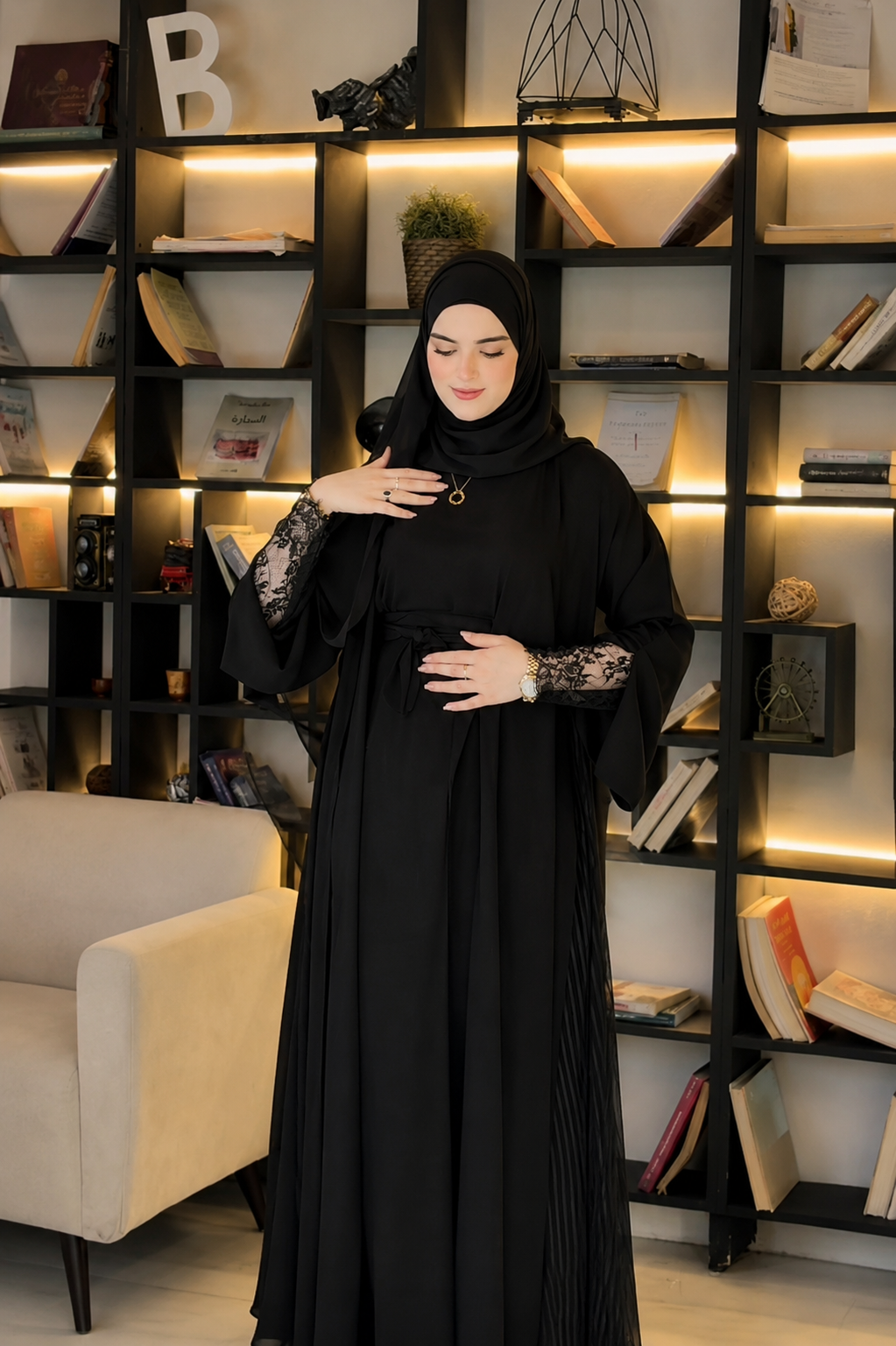 عباية سوداء حبر كويتي بتفاصيل الدانتيل الفرنسي