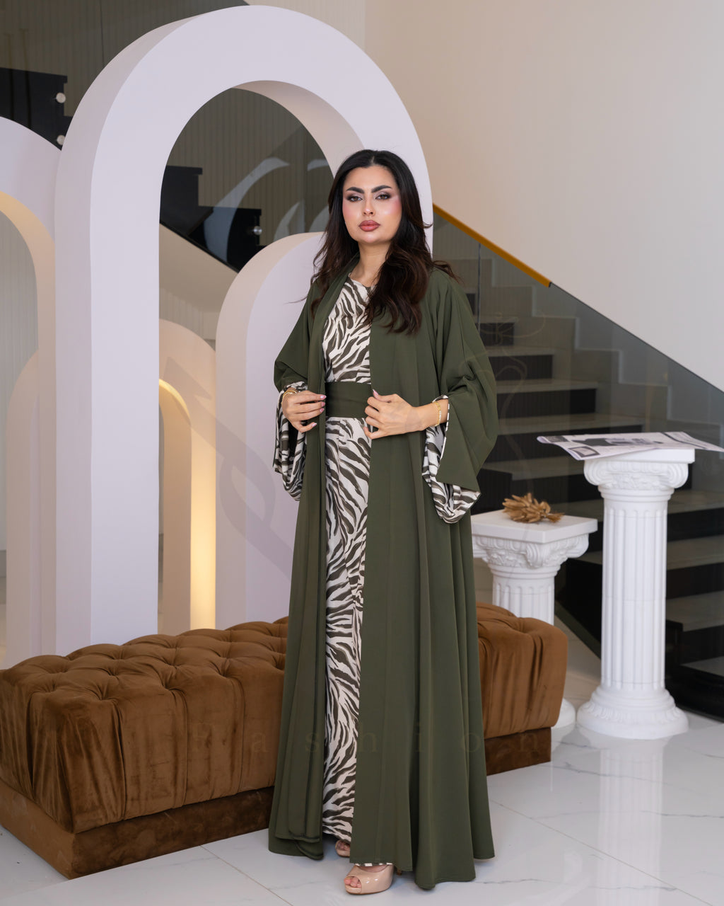 طقم عباية Zebra باللون الزيتوني – قطعتين