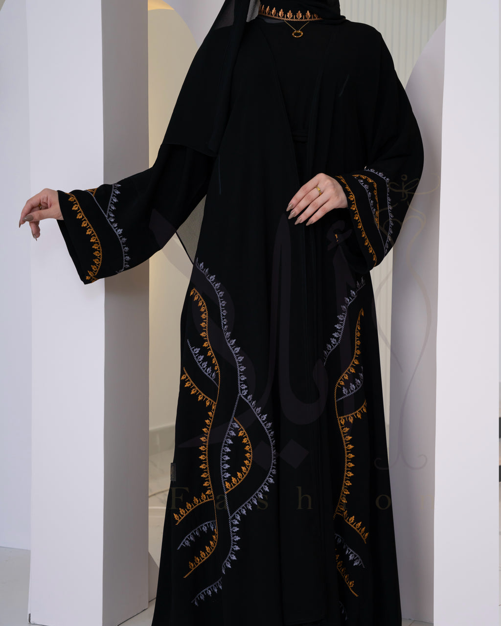 عباية الحبر الكويتي بتطريز فاخر مع شالها ✨