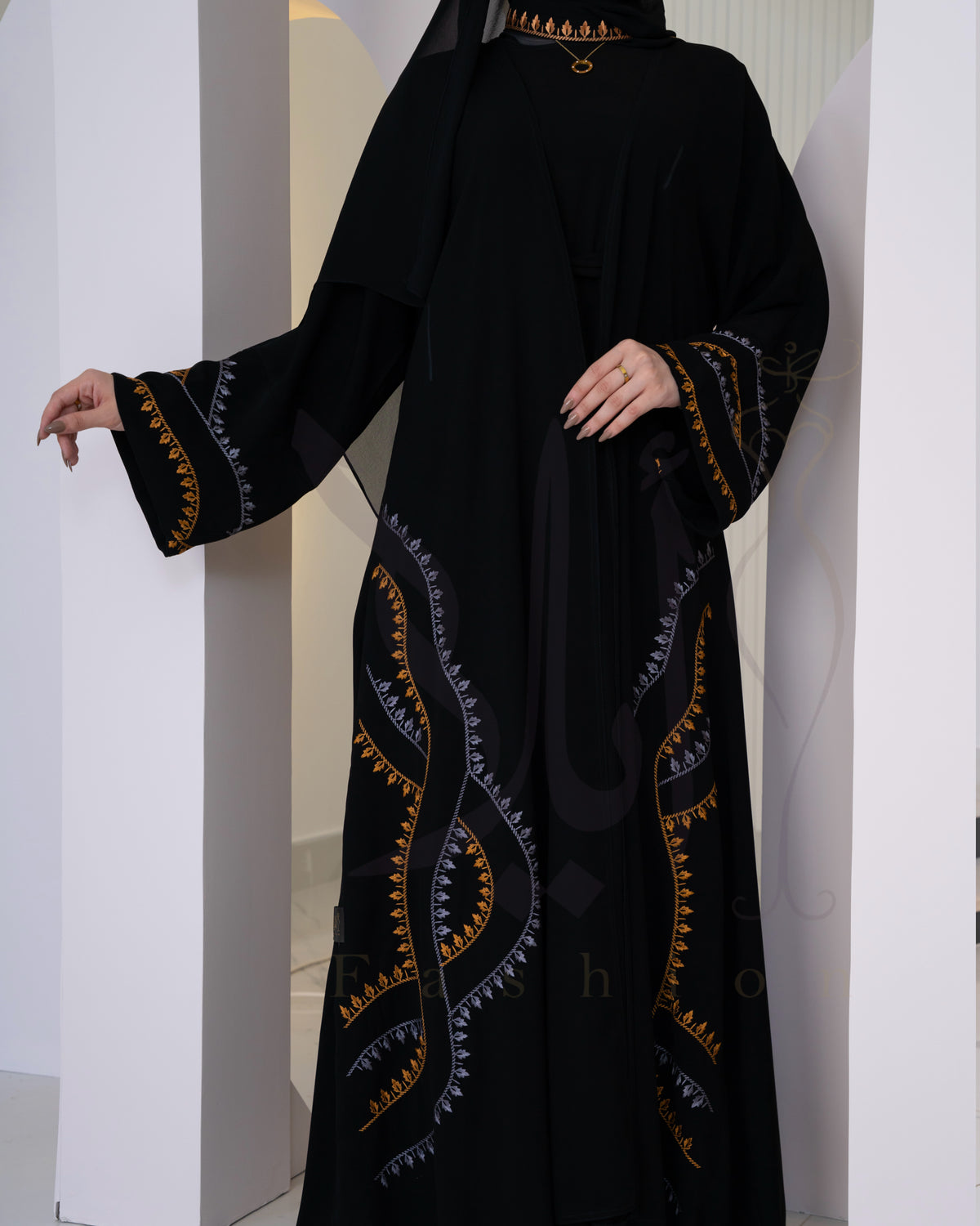 عباية الحبر الكويتي بتطريز فاخر مع شالها ✨