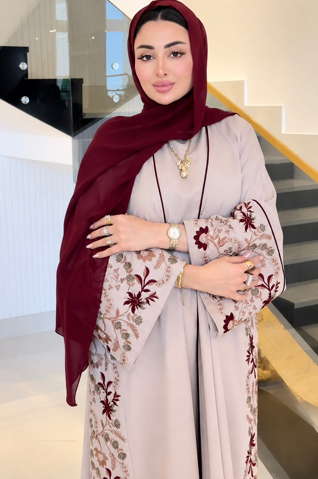عباءة سهرة كتان بلون الشمبانيا
