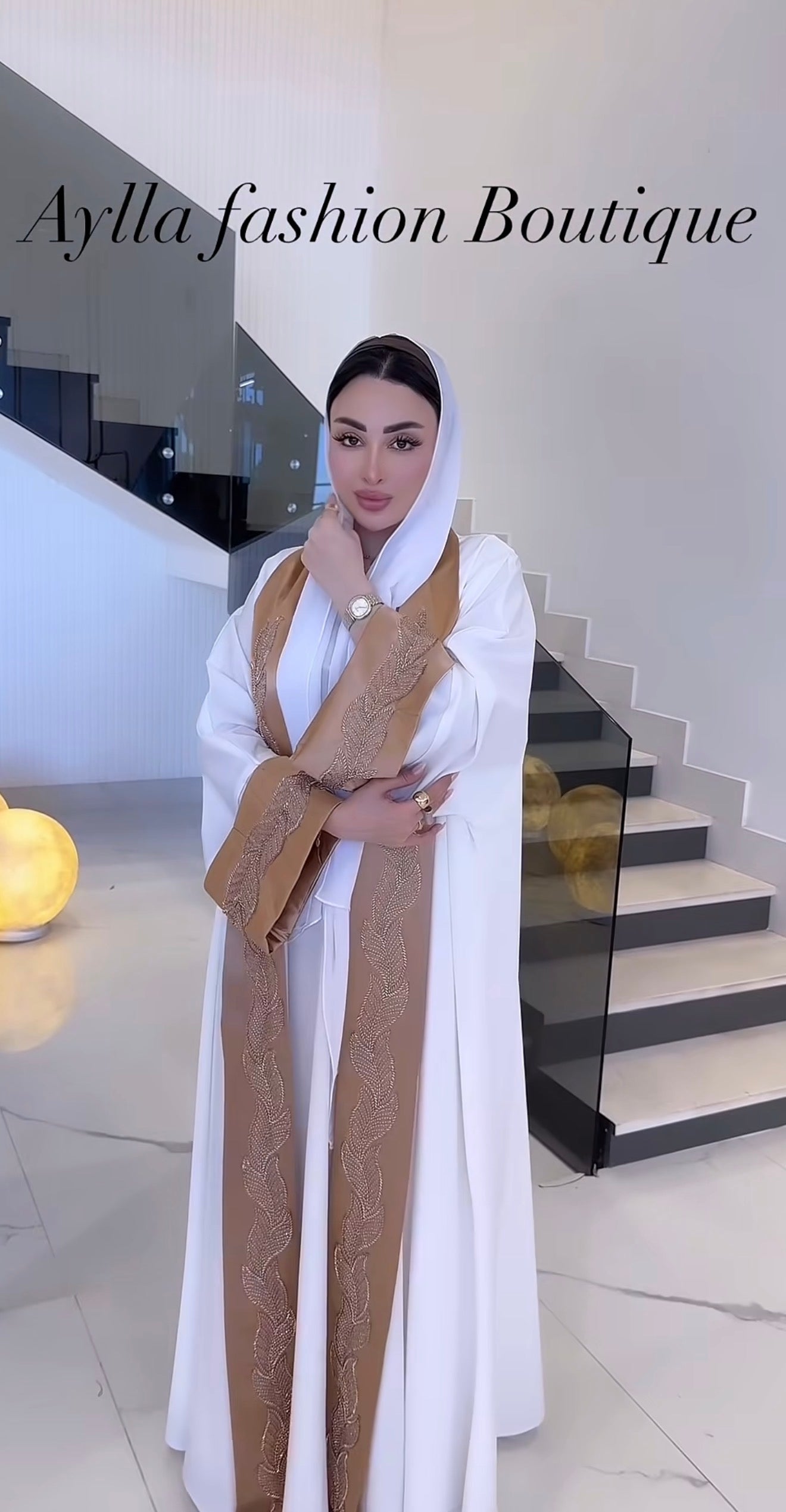 عباية حبر كويتي أبيض بستان ذهبي وشك خرز فاخر